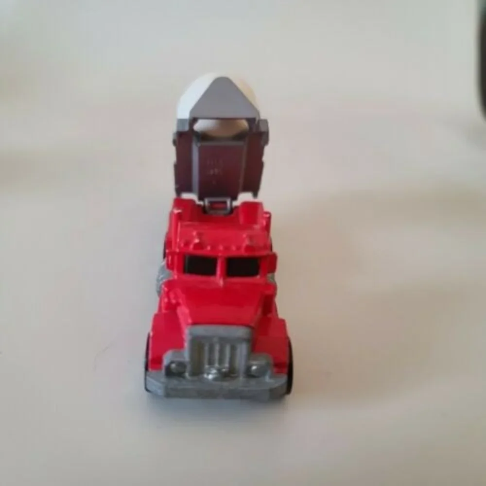 Vintage 1979 Hot Wheels Peterbilt Red Cement Mixer Truck